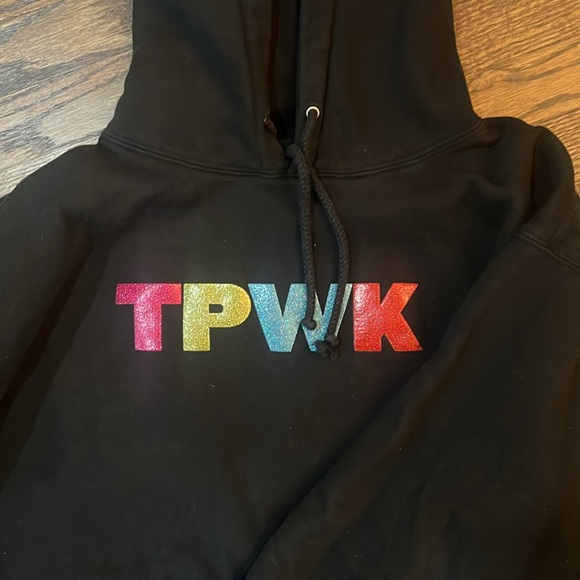 Harry Styles TPWK sweatshirt! - Picture 2 of 3